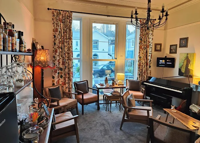 Garway Lodge Guest House